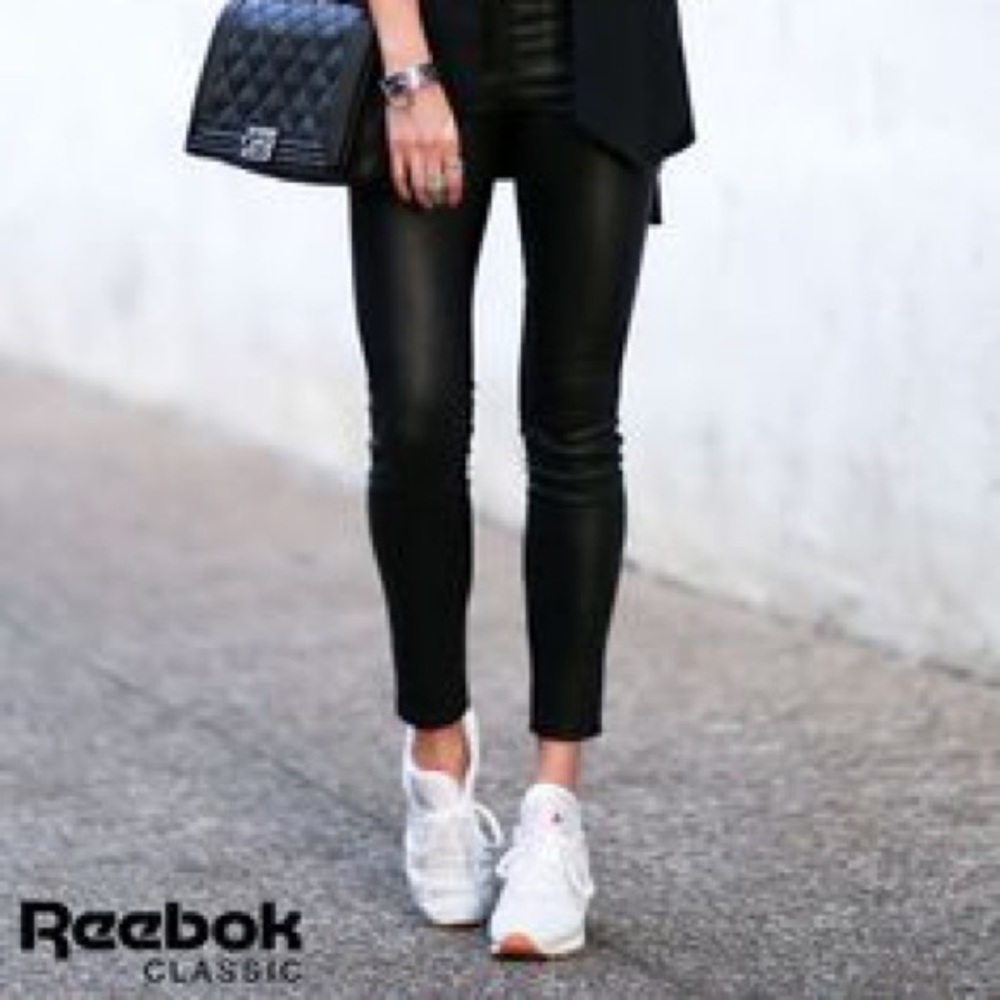 Reebok Classics Leather Sneakers Size 8